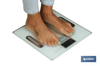 Balança de banheiro digital modelo Bora I Medição da gordura corporal I Medidas: 30,2 x 30,2 x 1,5 cm I Memória 12 funções - Cofan